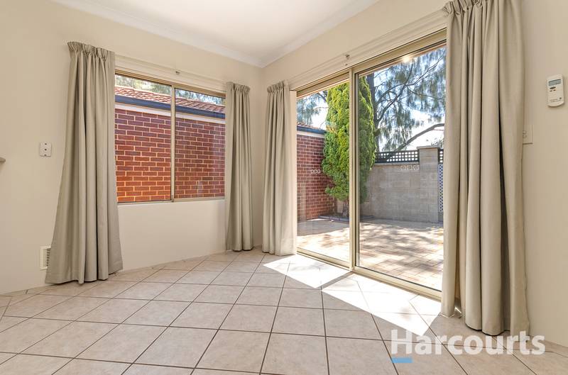 4/16 Arbroath Circle, KINROSS, WA 6028