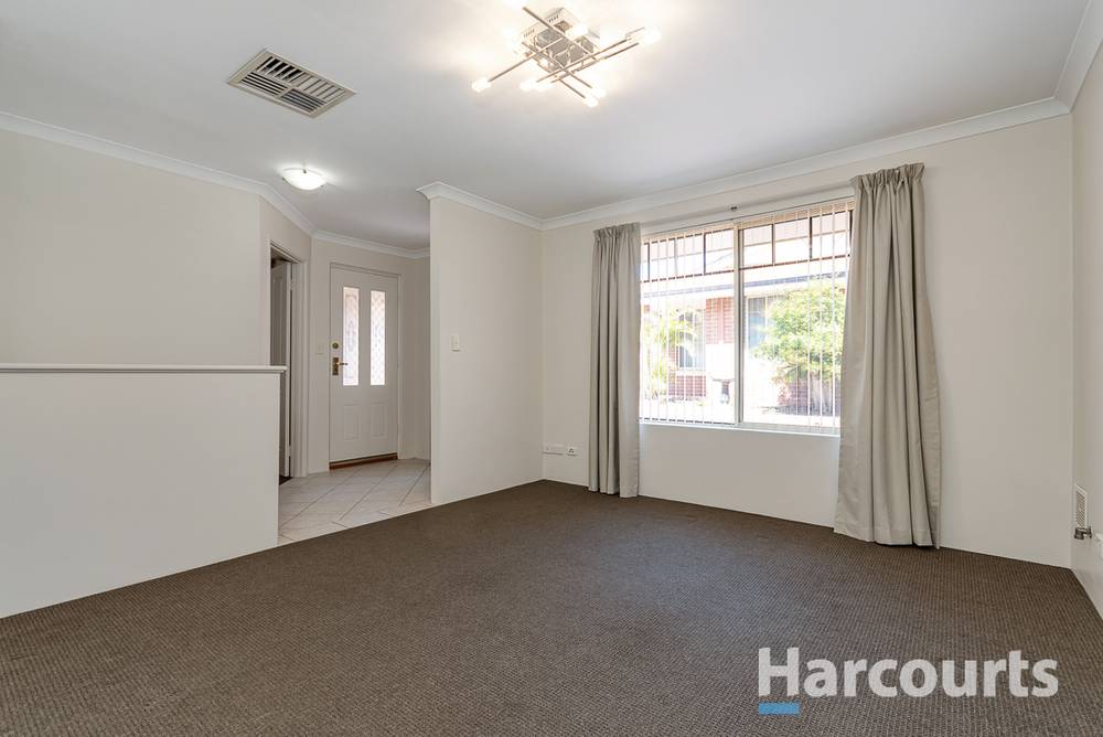 4/16 Arbroath Circle, KINROSS, WA 6028