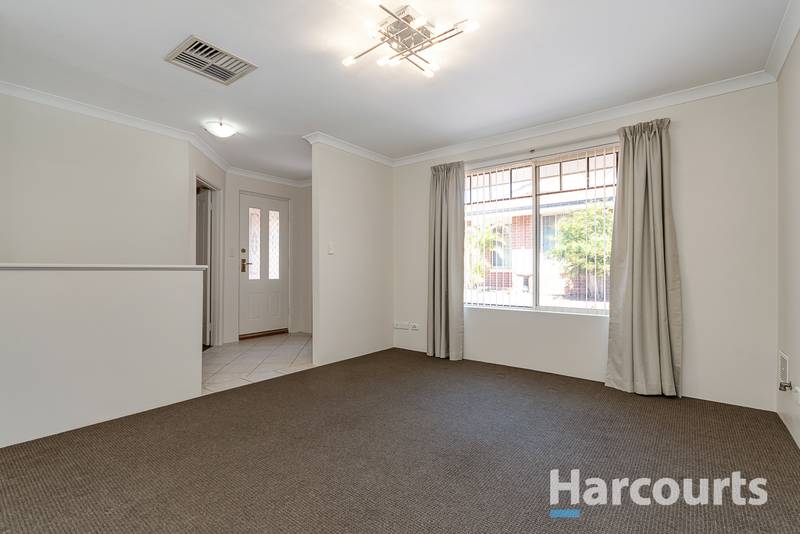 4/16 Arbroath Circle, KINROSS, WA 6028