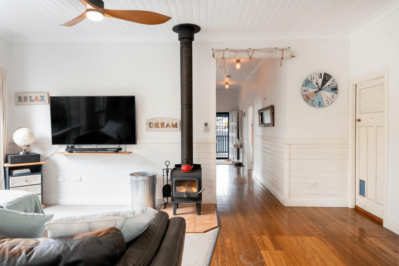 6 Turpentine Avenue, SANDY BEACH, NSW 2456