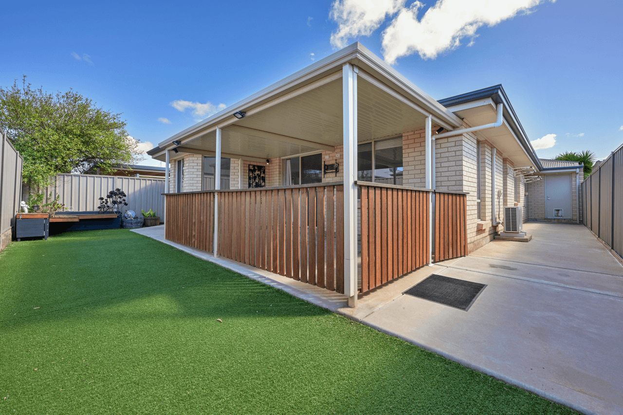 9 Bradshaw Street, WHYALLA JENKINS, SA 5609