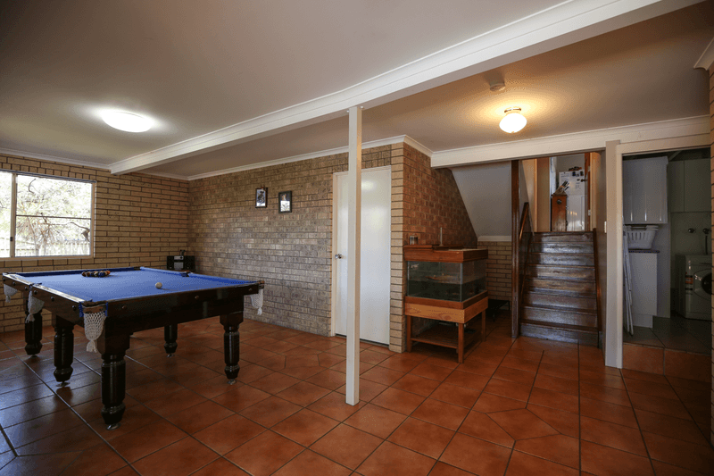 2 Chifley Court, MORANBAH, QLD 4744