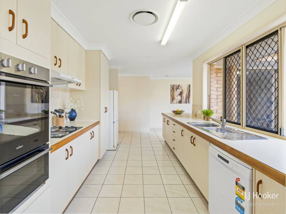 157 Hellawell Road, SUNNYBANK HILLS, QLD 4109