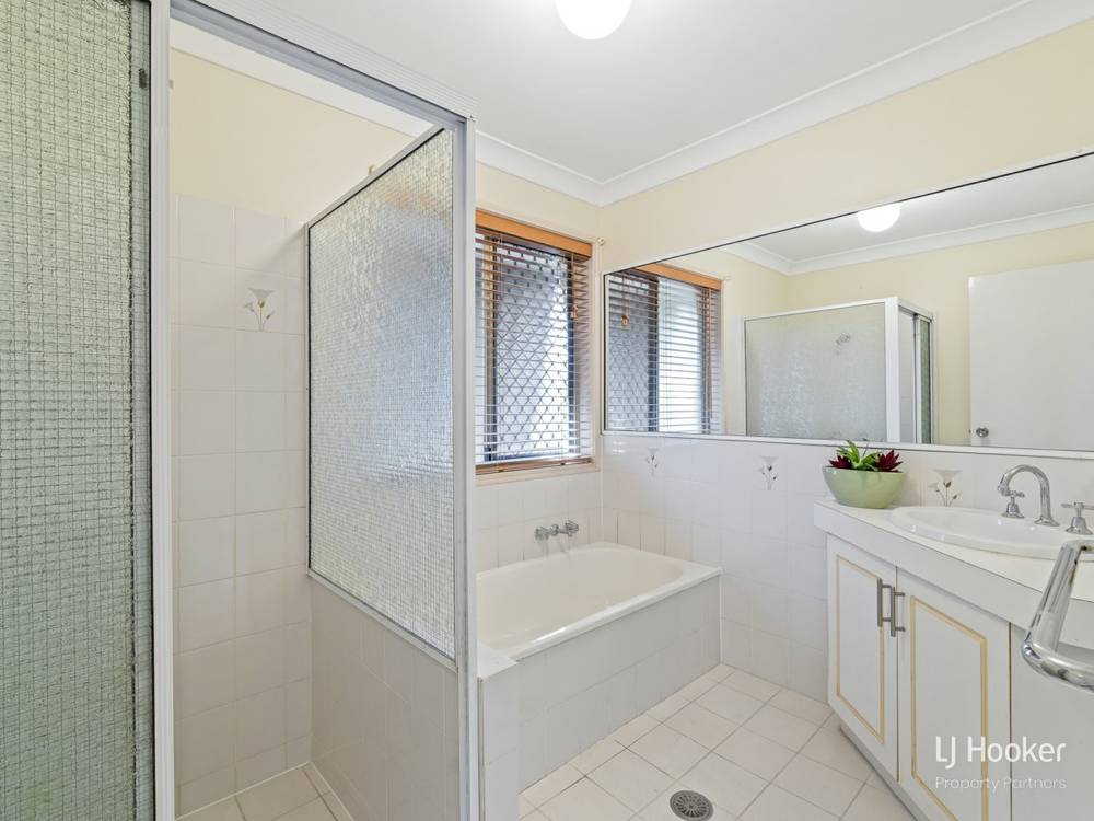 157 Hellawell Road, SUNNYBANK HILLS, QLD 4109