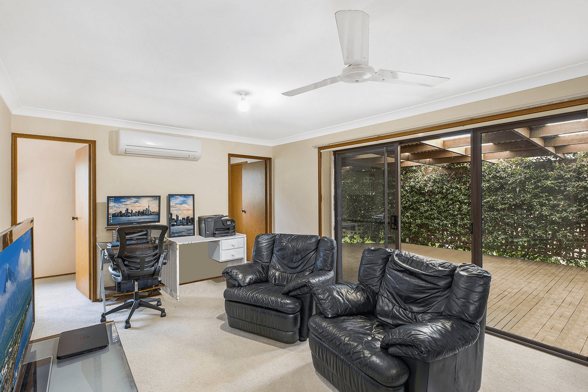 14 Highclere Avenue, BATEAU BAY, nsw 2261