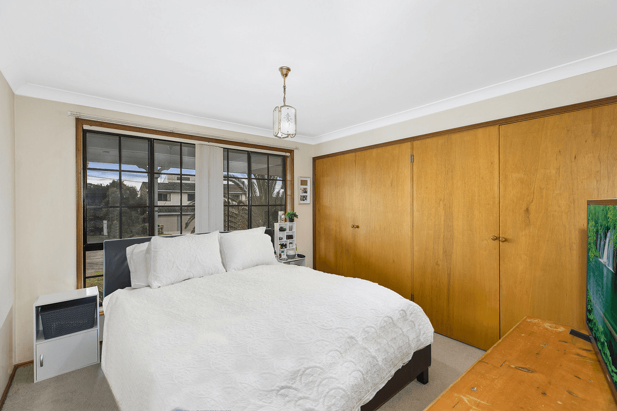 14 Highclere Avenue, BATEAU BAY, nsw 2261