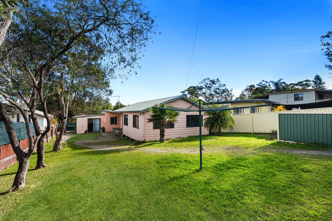 14 Laelana Avenue, BUDGEWOI, NSW 2262