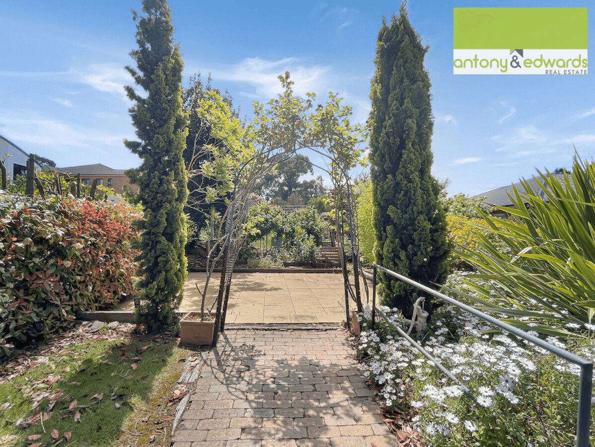 10 Boomerang Drive, Goulburn, NSW 2580