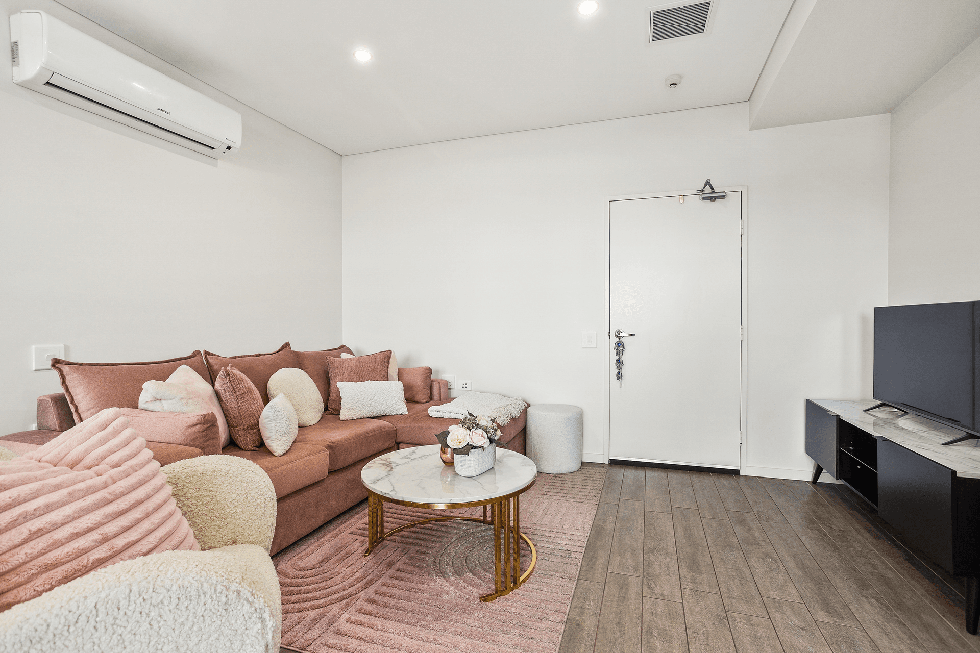 204/118 Gladstone Avenue, Coniston, NSW 2500
