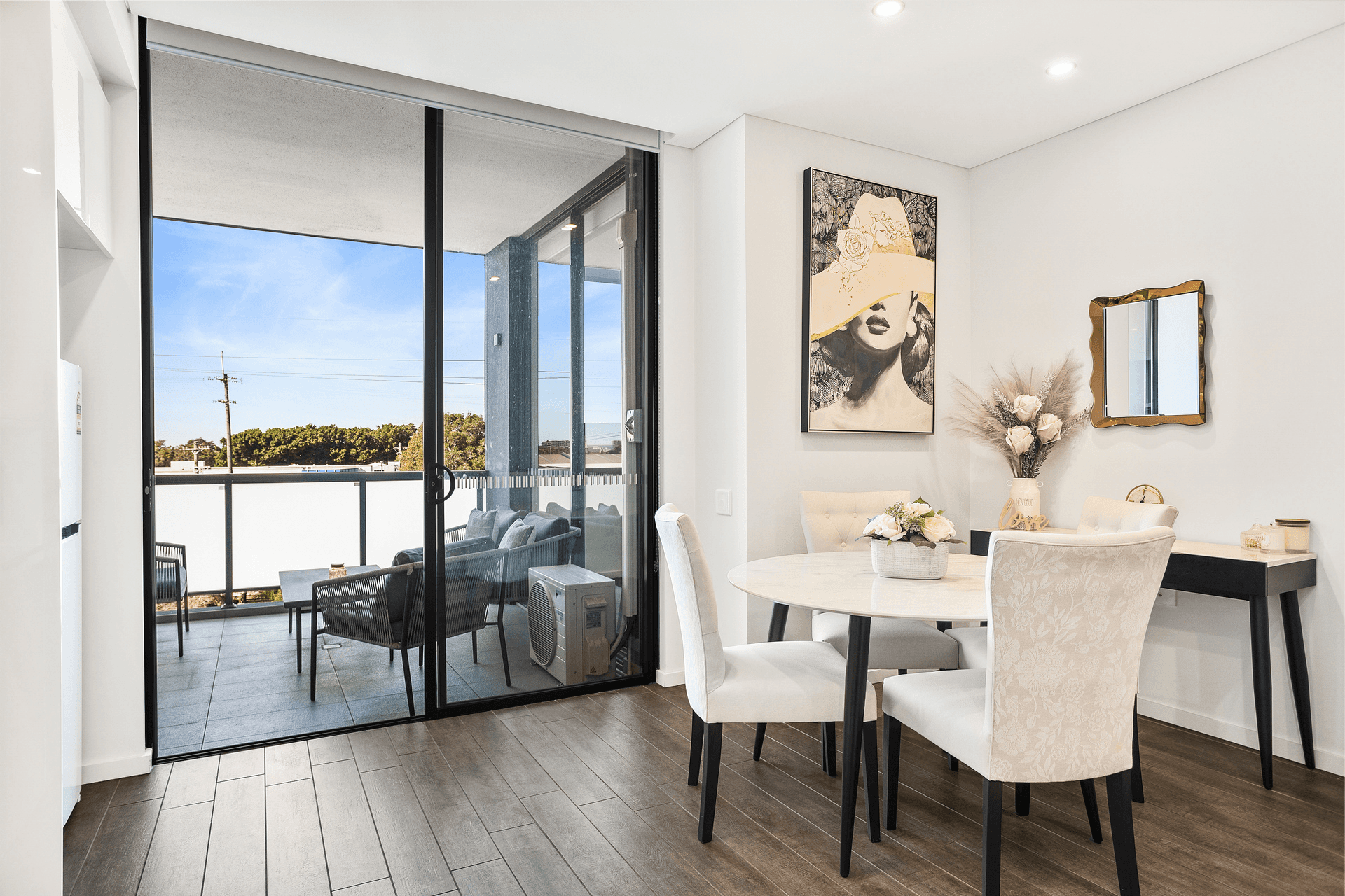 204/118 Gladstone Avenue, Coniston, NSW 2500