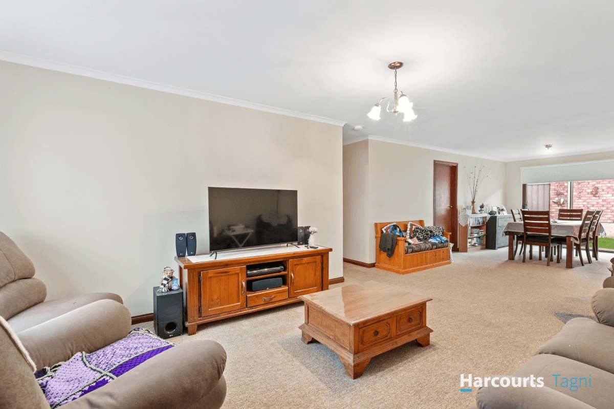 1/1 Peera Street, HALLETT COVE, SA 5158