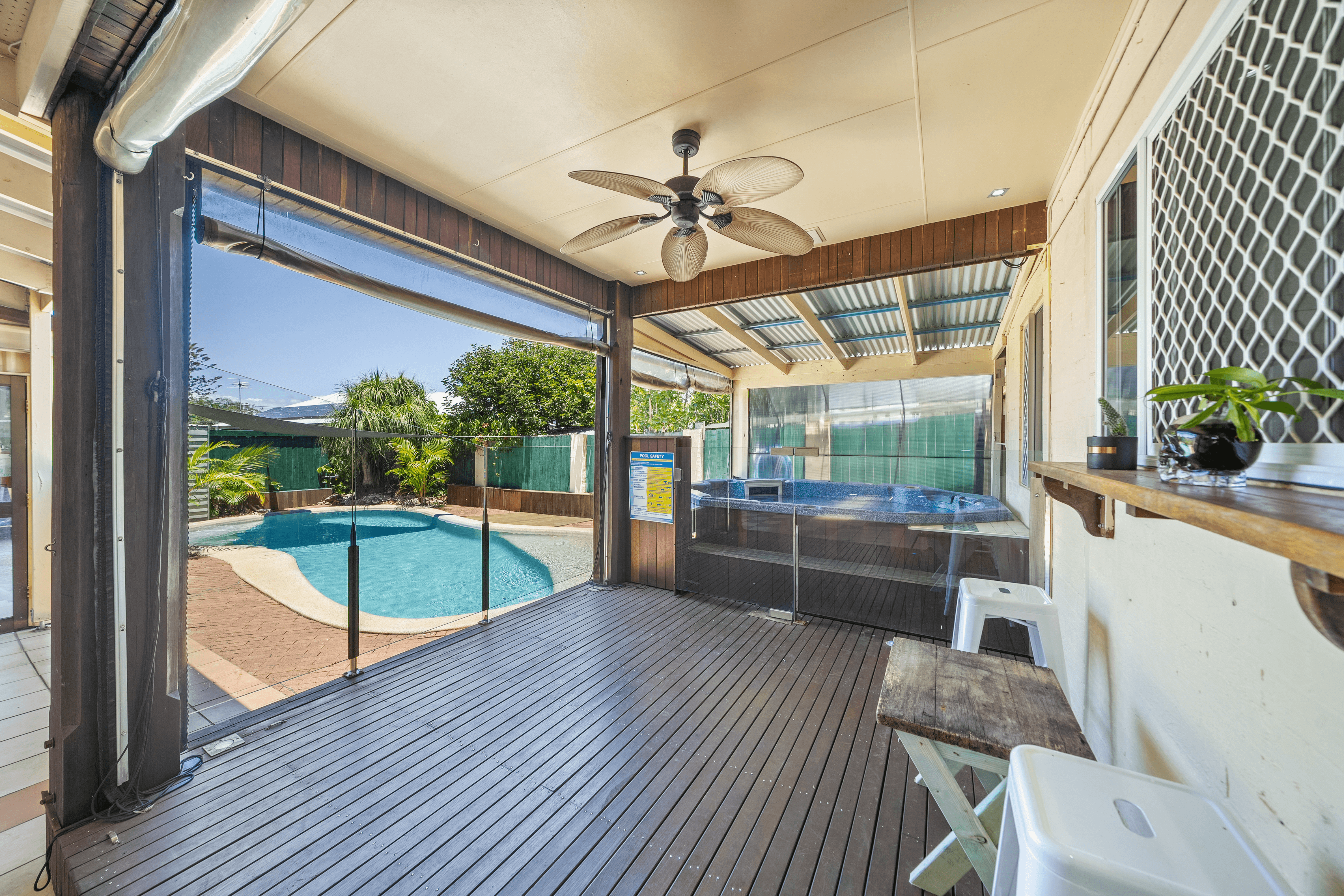 21 Silvester Street, REDCLIFFE, QLD 4020