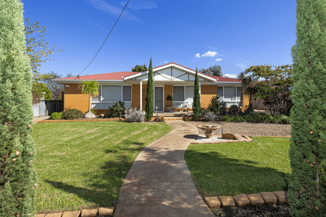 9 Nottingham Road, TEMORA, NSW 2666