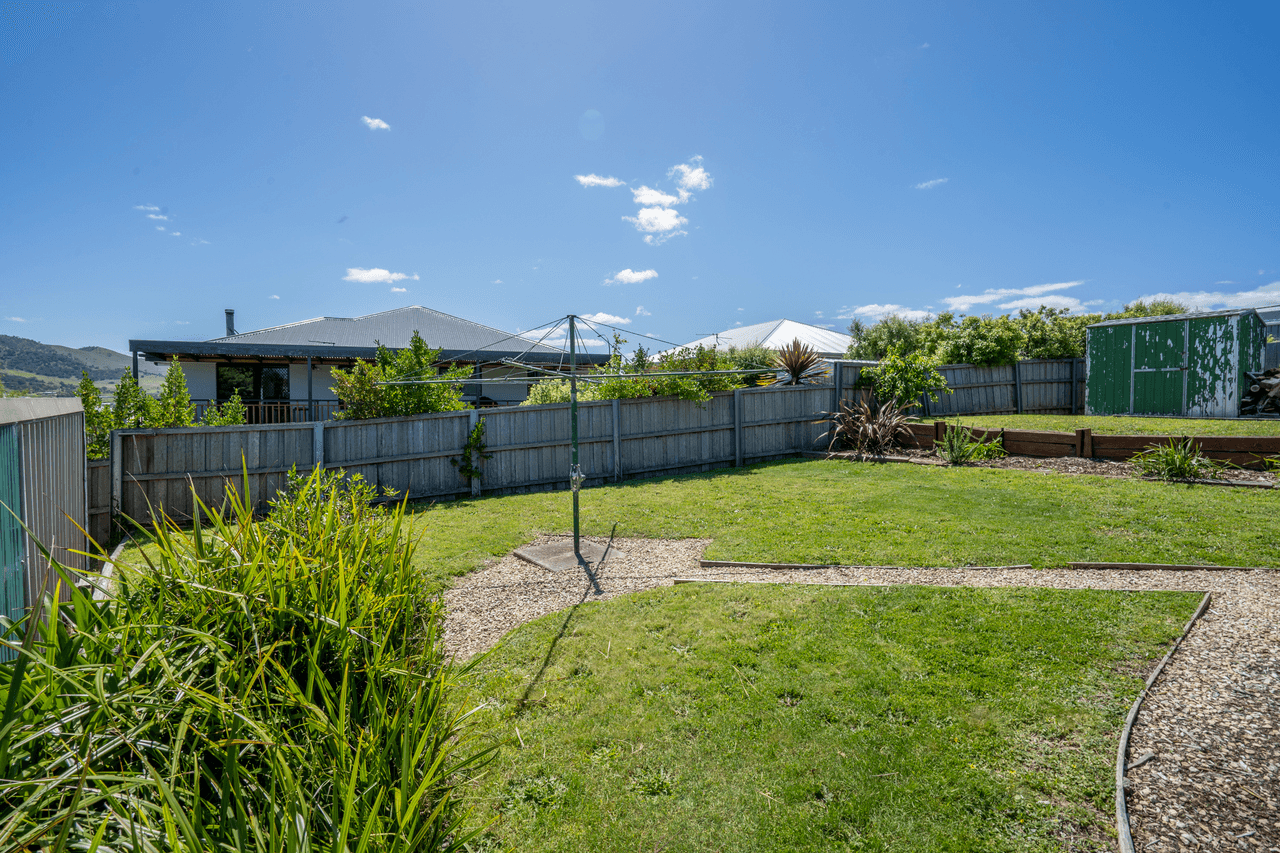 18 Honolulu Street, MIDWAY POINT, TAS 7171