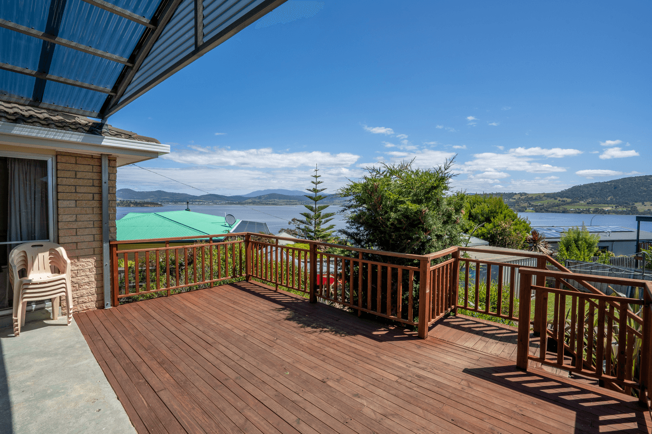 18 Honolulu Street, MIDWAY POINT, TAS 7171