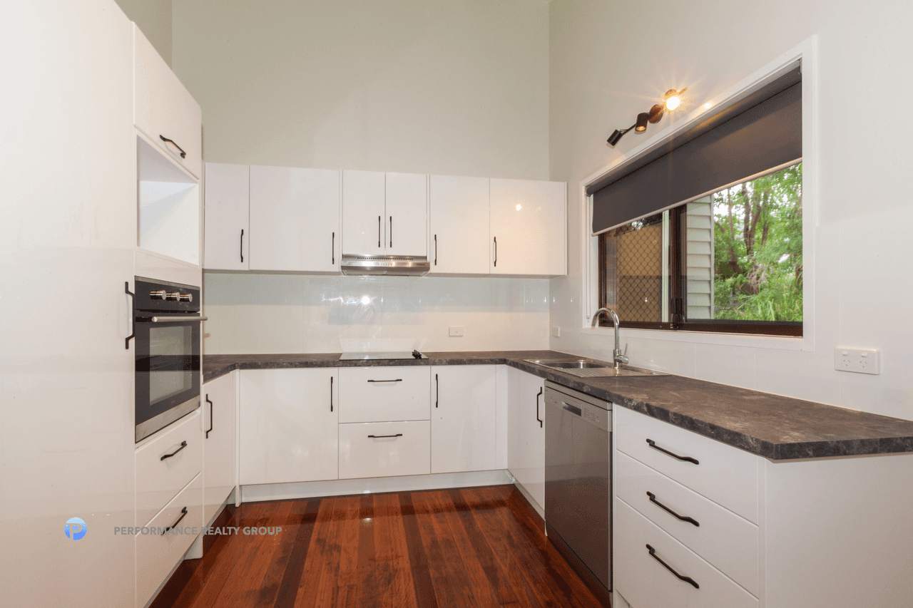 21 Wallaby Drive, MUDGEERABA, QLD 4213