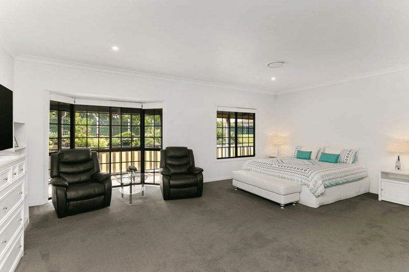 12 Rosette Way, GAVEN, QLD 4211