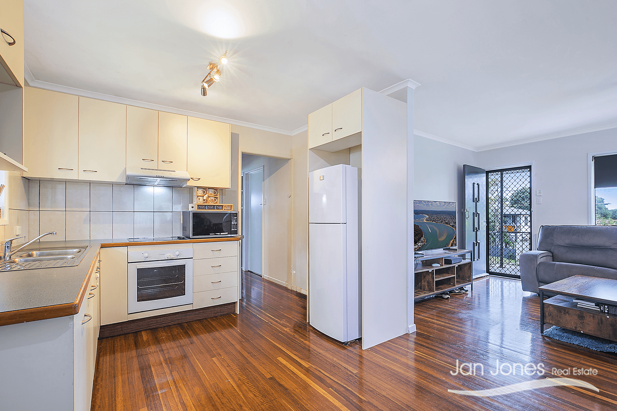 34 Alice St, Clontarf, QLD 4019