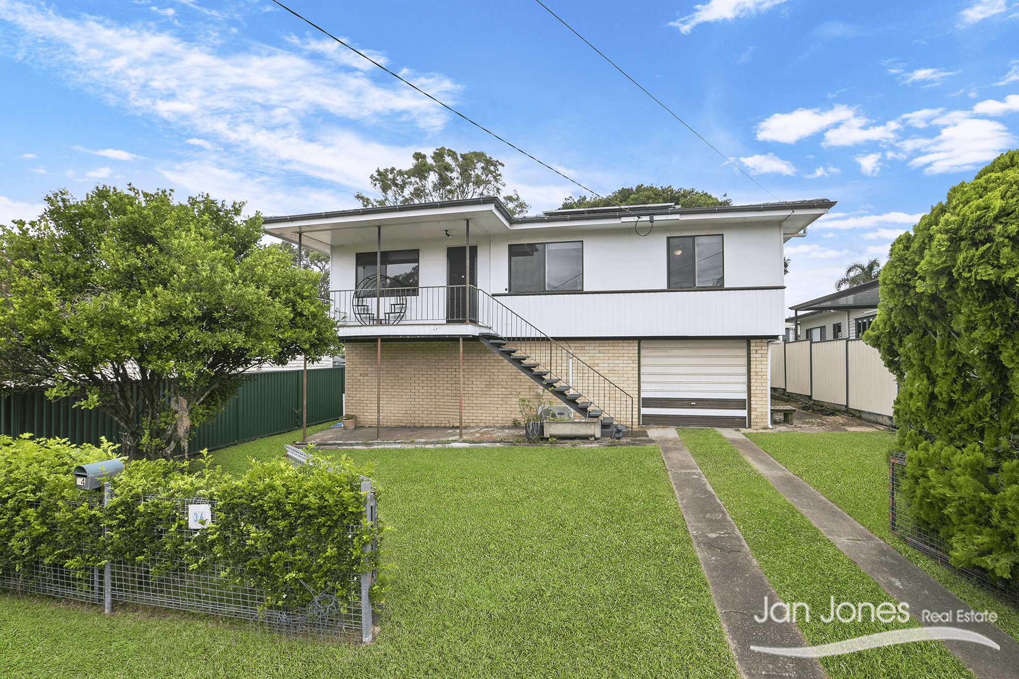34 Alice St, Clontarf, QLD 4019