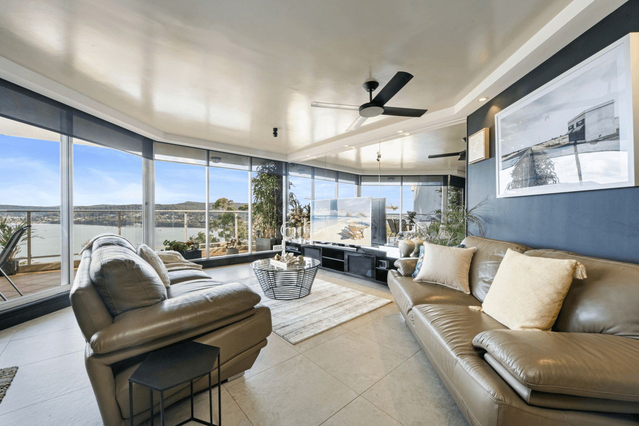 807/97 John Whiteway Drive, Gosford, NSW 2250