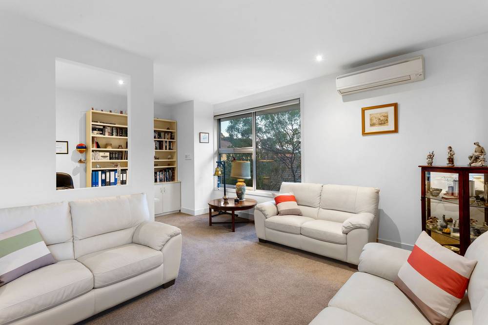 2/15 Marine Avenue, Mornington, VIC 3931