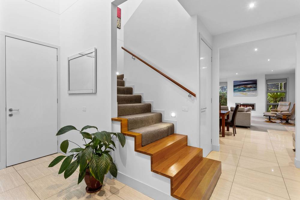 2/15 Marine Avenue, Mornington, VIC 3931