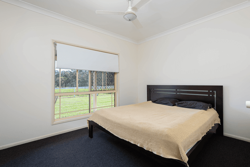 239 Poplar Street, WALLOON, QLD 4306