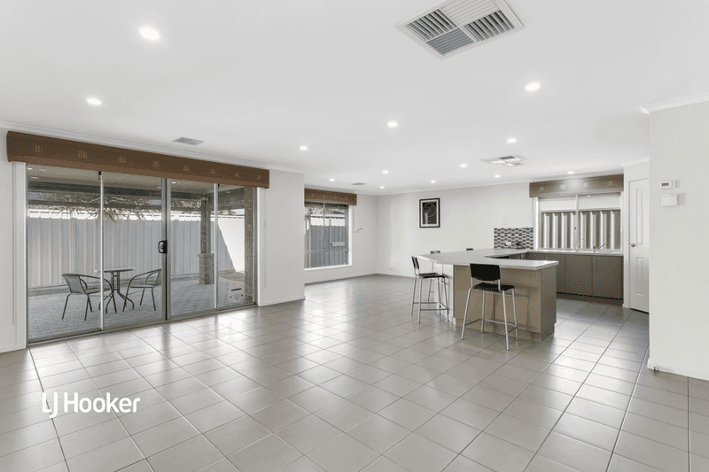 20 The Boulevard, PARAFIELD GARDENS, SA 5107