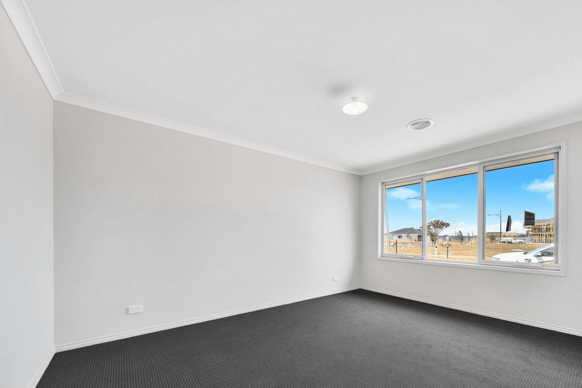 39 Bellerive Crescent, STRATHTULLOH, VIC 3338