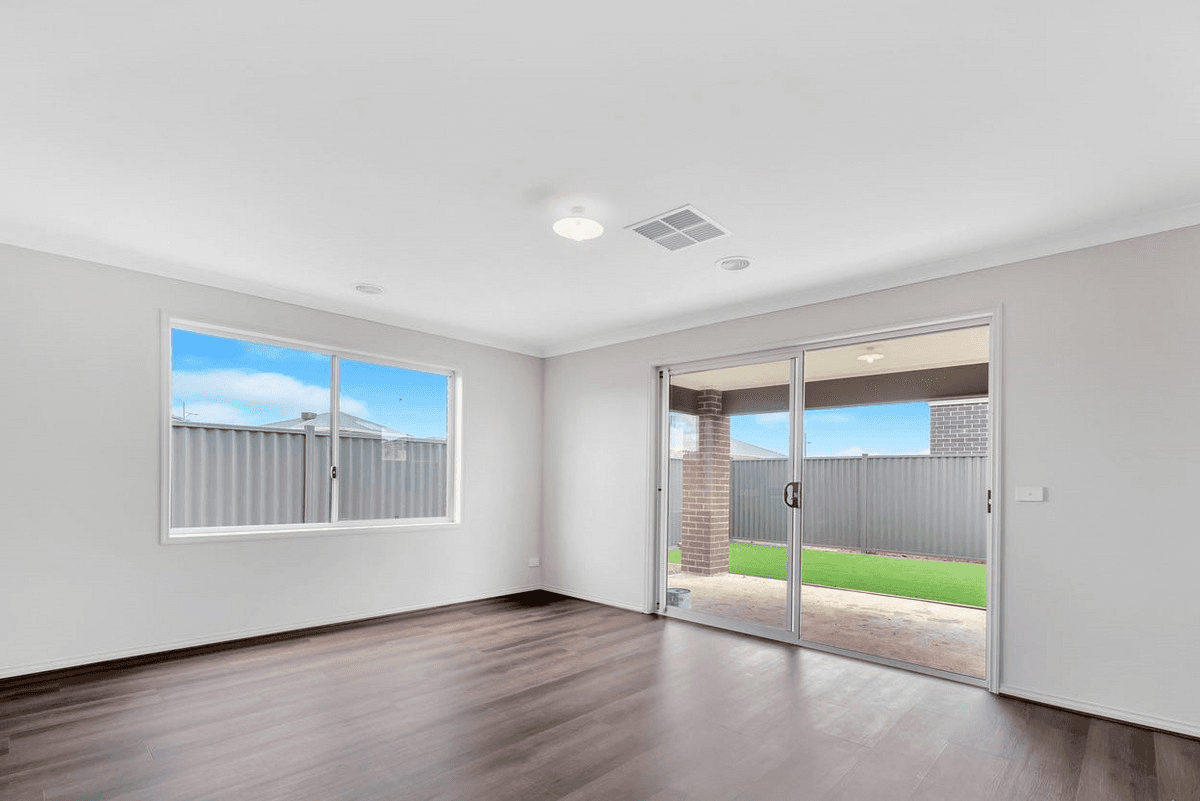 39 Bellerive Crescent, STRATHTULLOH, VIC 3338