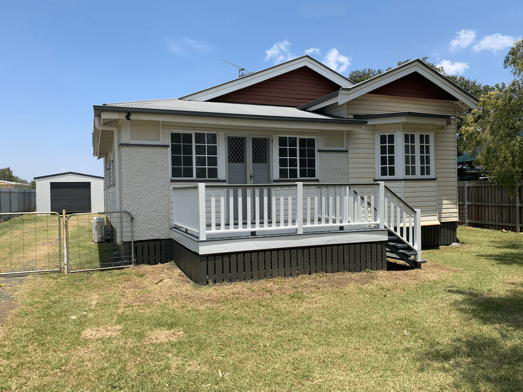 19 Gore Street, CAMBOOYA, QLD 4358