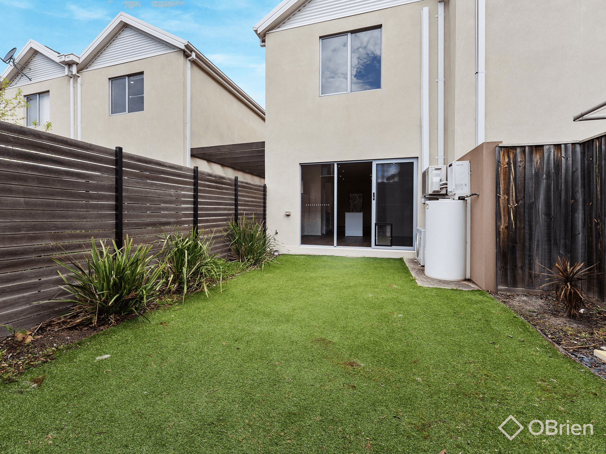 4 Kai Close, Caroline Springs, VIC 3023