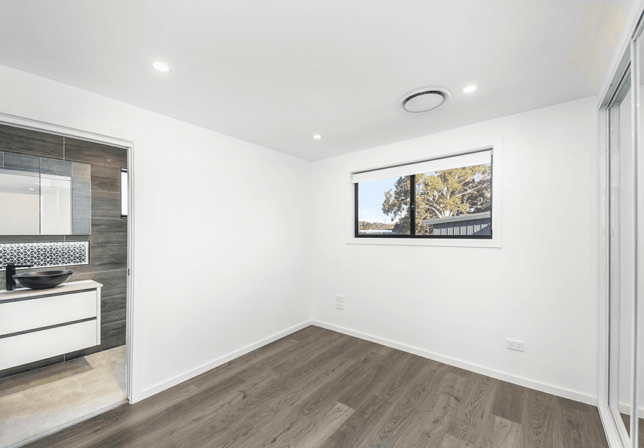 19 Lehn Road, EAST HILLS, NSW 2213