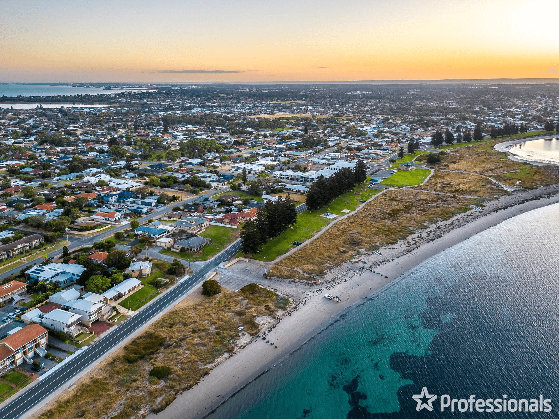 210 Arcadia Drive, SHOALWATER, WA 6169