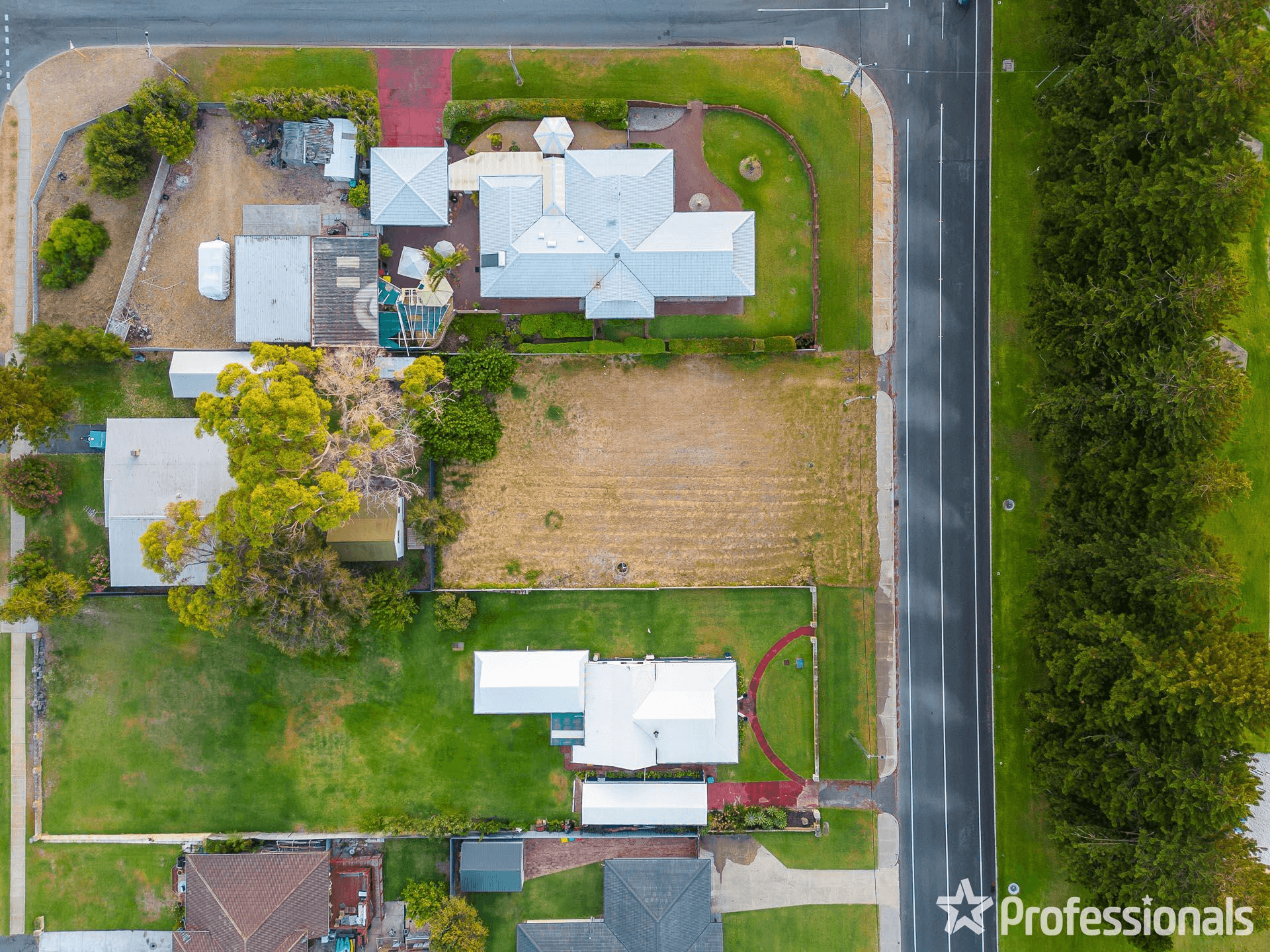 210 Arcadia Drive, SHOALWATER, WA 6169