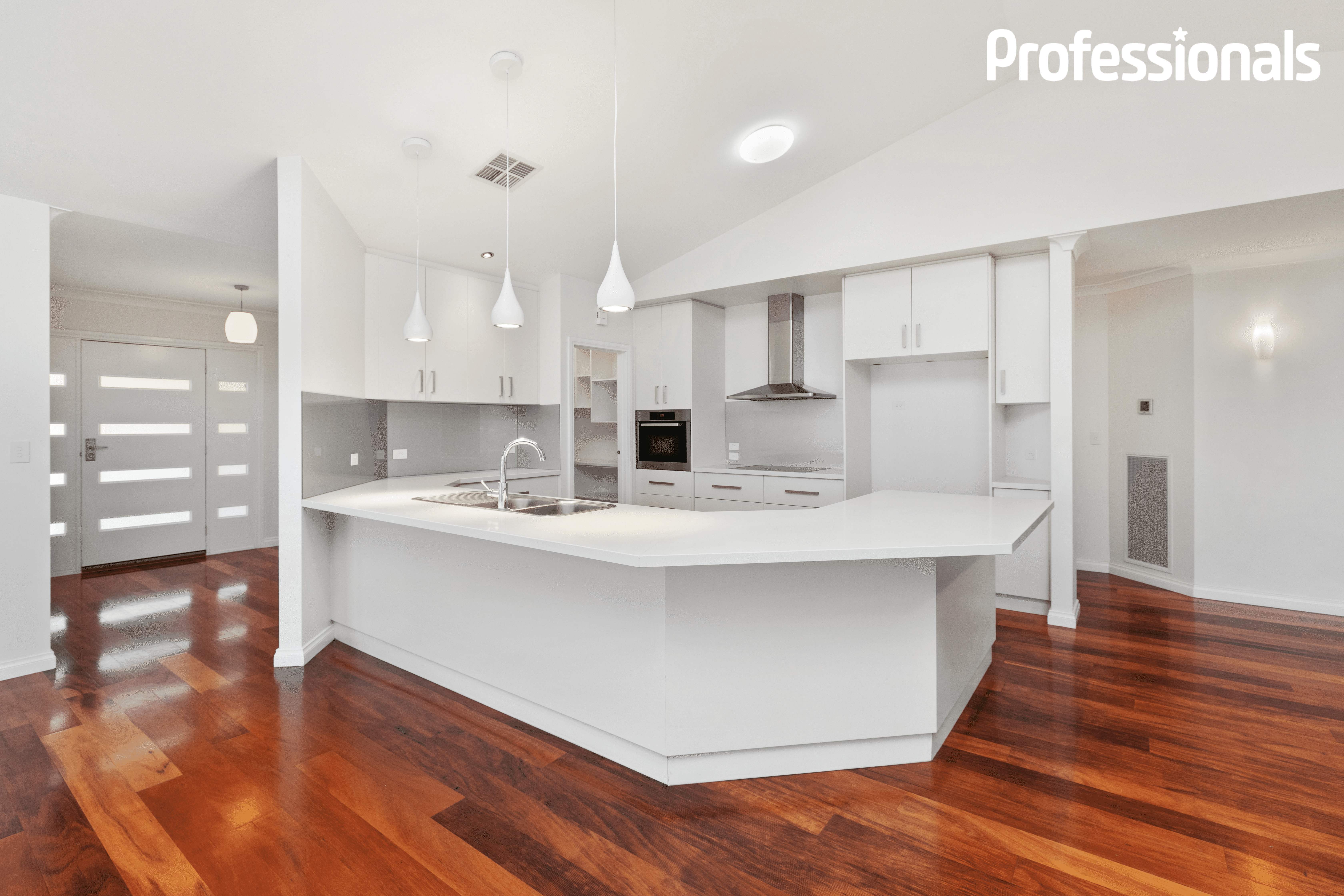 27 Jumbuck Drive, Gobbagombalin, NSW 2650