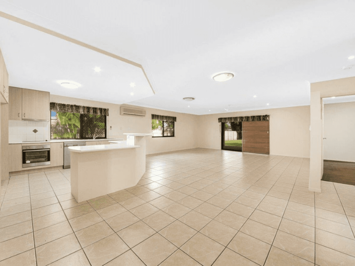 24 Pioneer Drive, TELINA, QLD 4680