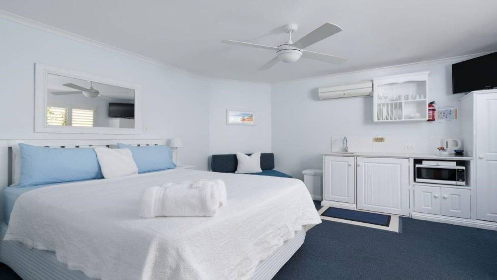 28 KURANA STREET, RAINBOW BEACH, QLD 4581
