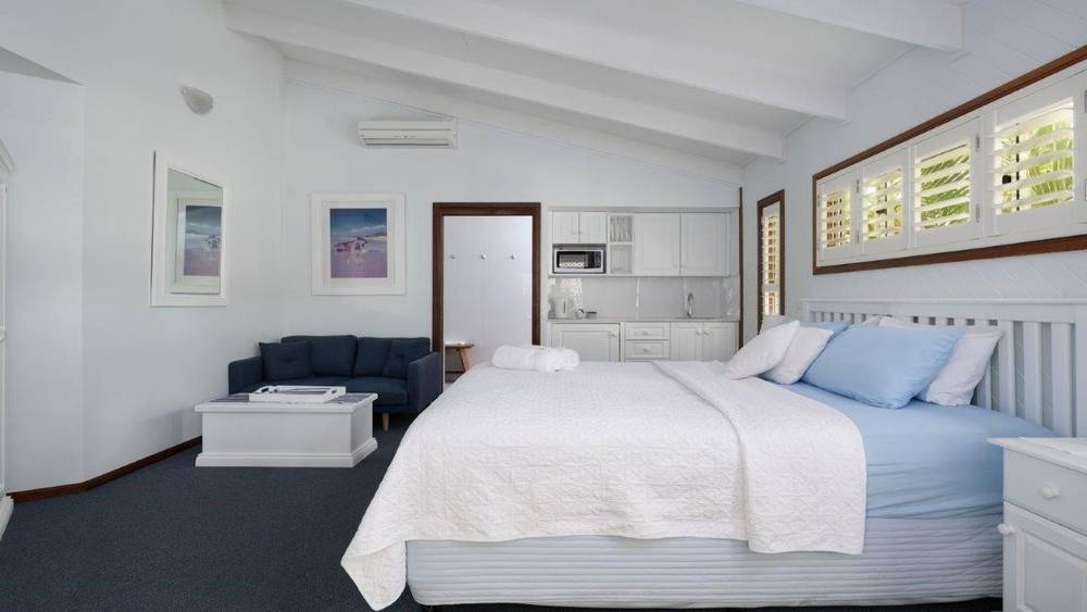 28 KURANA STREET, RAINBOW BEACH, QLD 4581