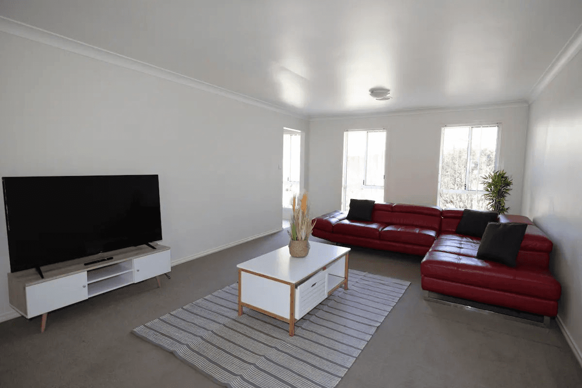 UNIT 4/32 MASON STREET, EAST WAGGA WAGGA, NSW 2650