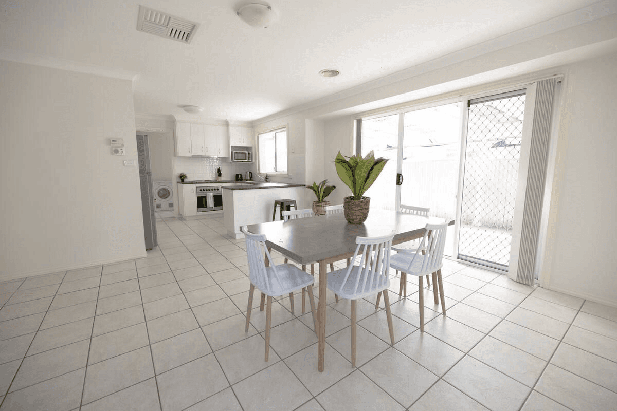UNIT 4/32 MASON STREET, EAST WAGGA WAGGA, NSW 2650