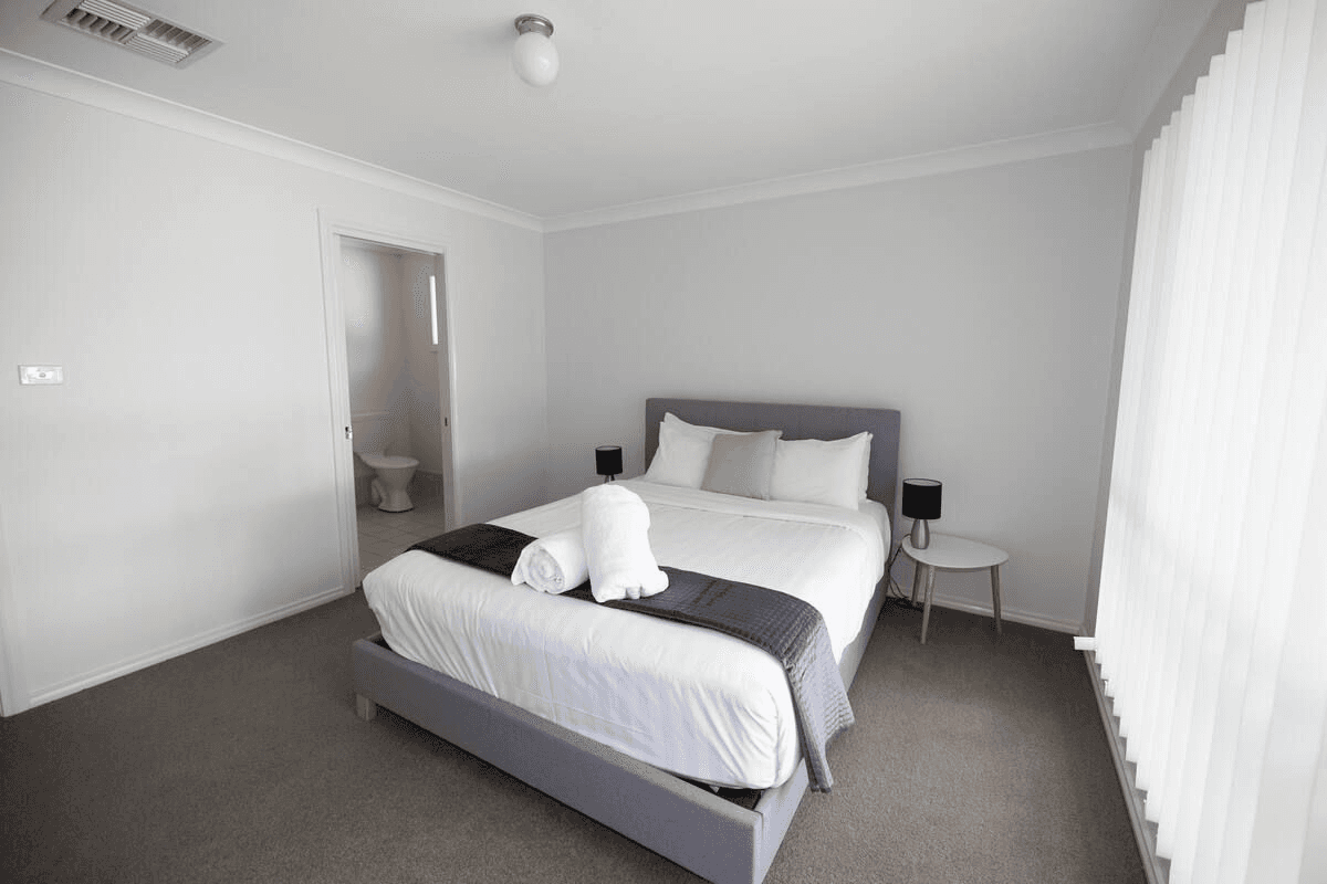 UNIT 4/32 MASON STREET, EAST WAGGA WAGGA, NSW 2650