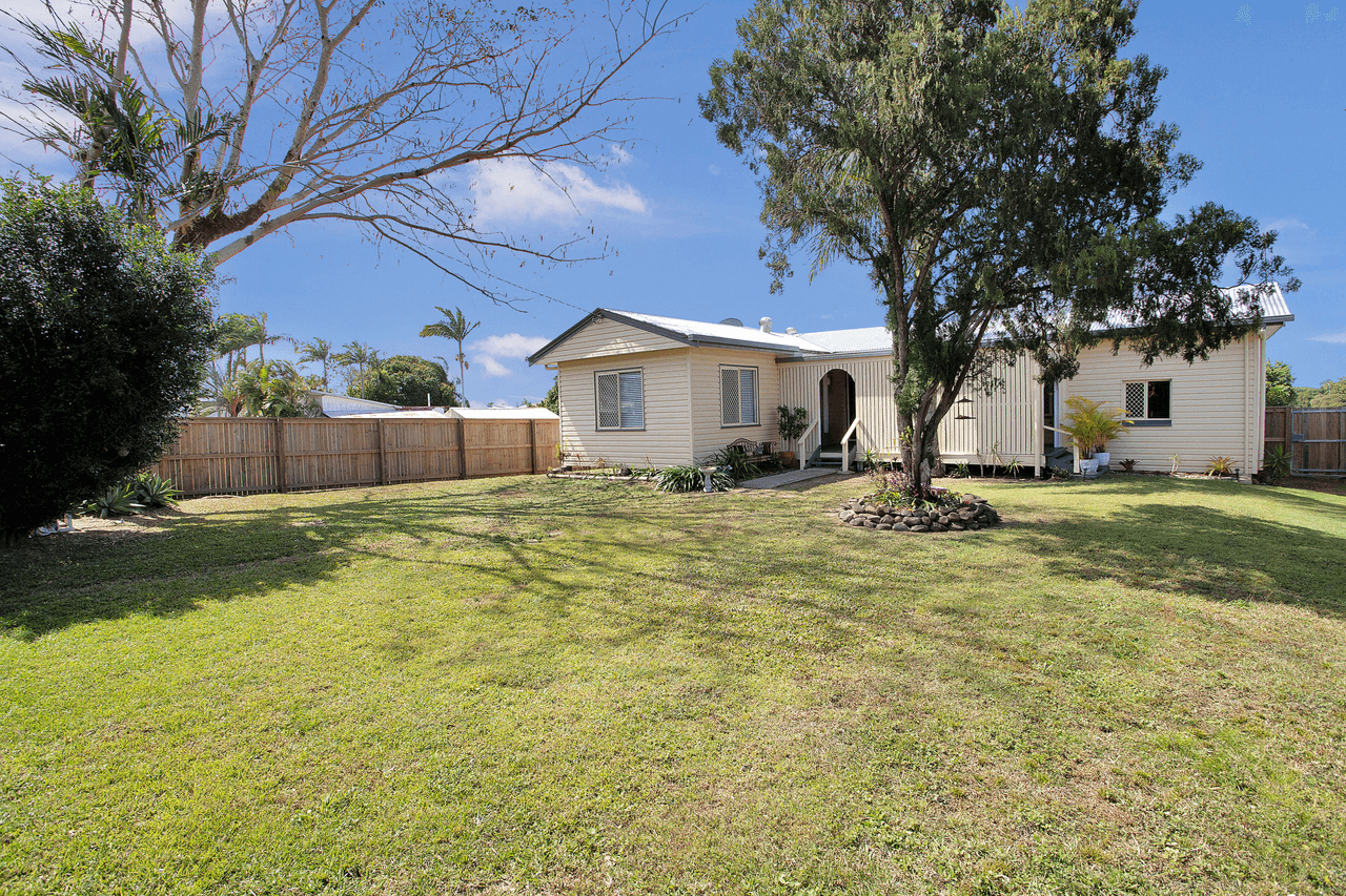 24 Beaconsfield Rd, BEACONSFIELD, QLD 4740