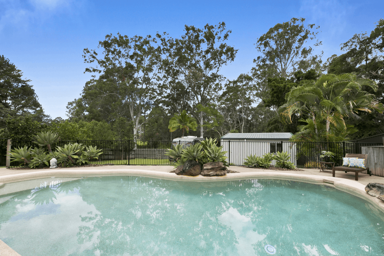 35 Merloo Drive, NERANG, QLD 4211