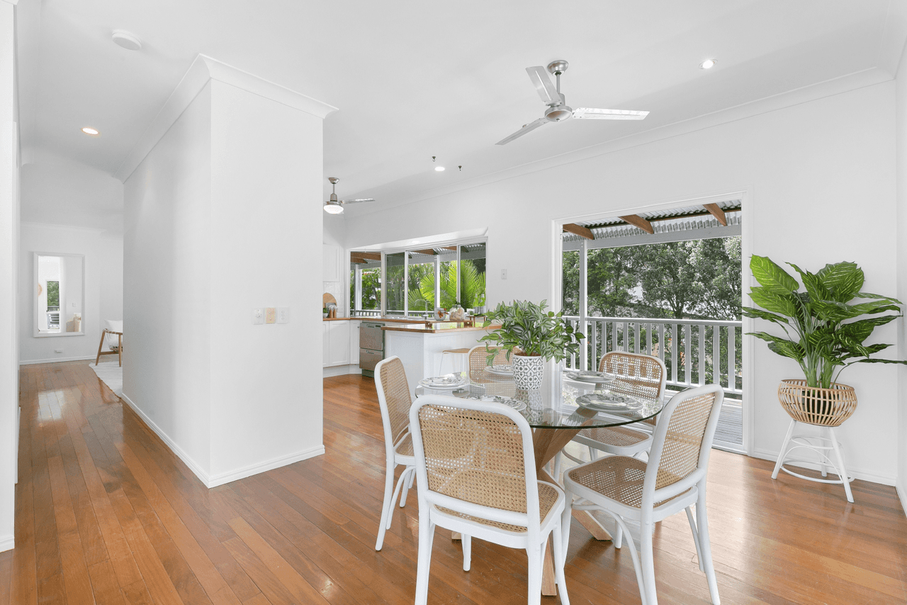 35 Merloo Drive, NERANG, QLD 4211