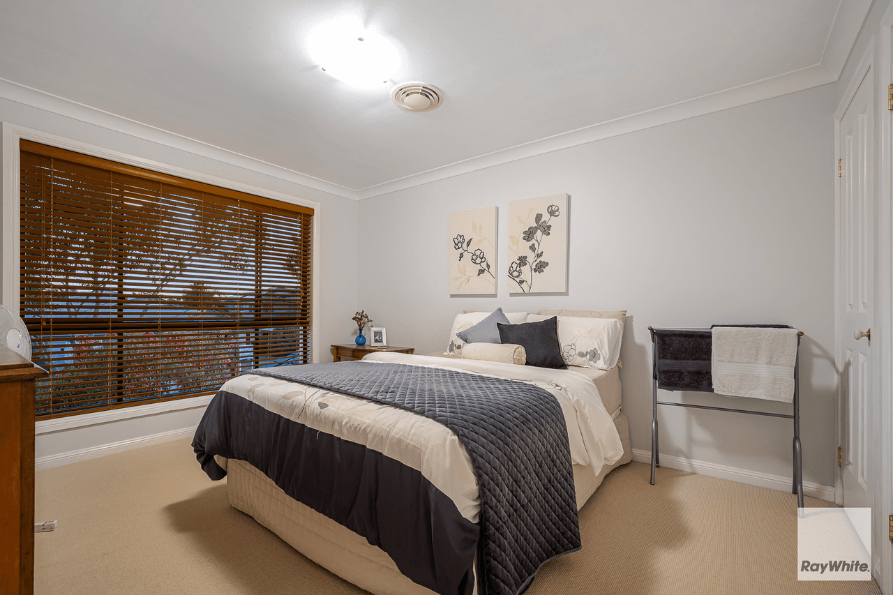 15 Wilohurst Drive, REDLAND BAY, QLD 4165