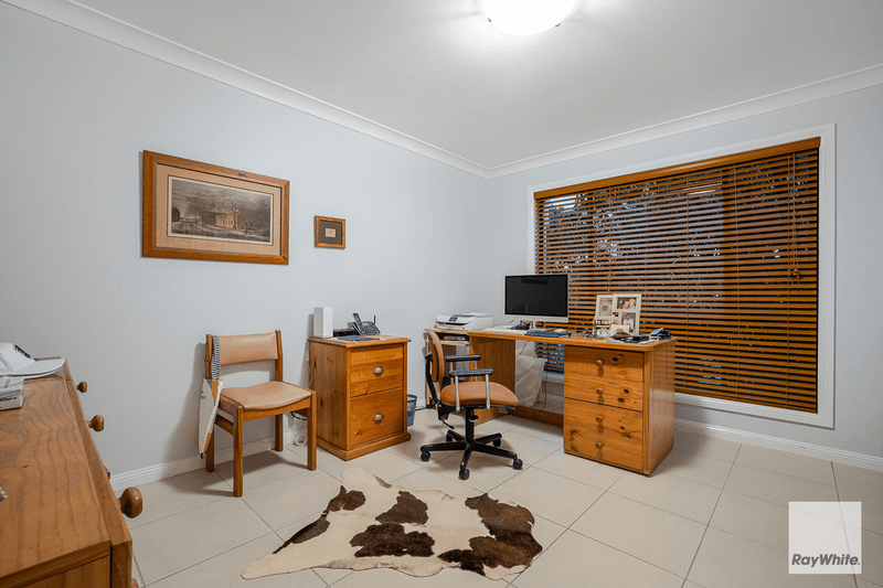 15 Wilohurst Drive, REDLAND BAY, QLD 4165