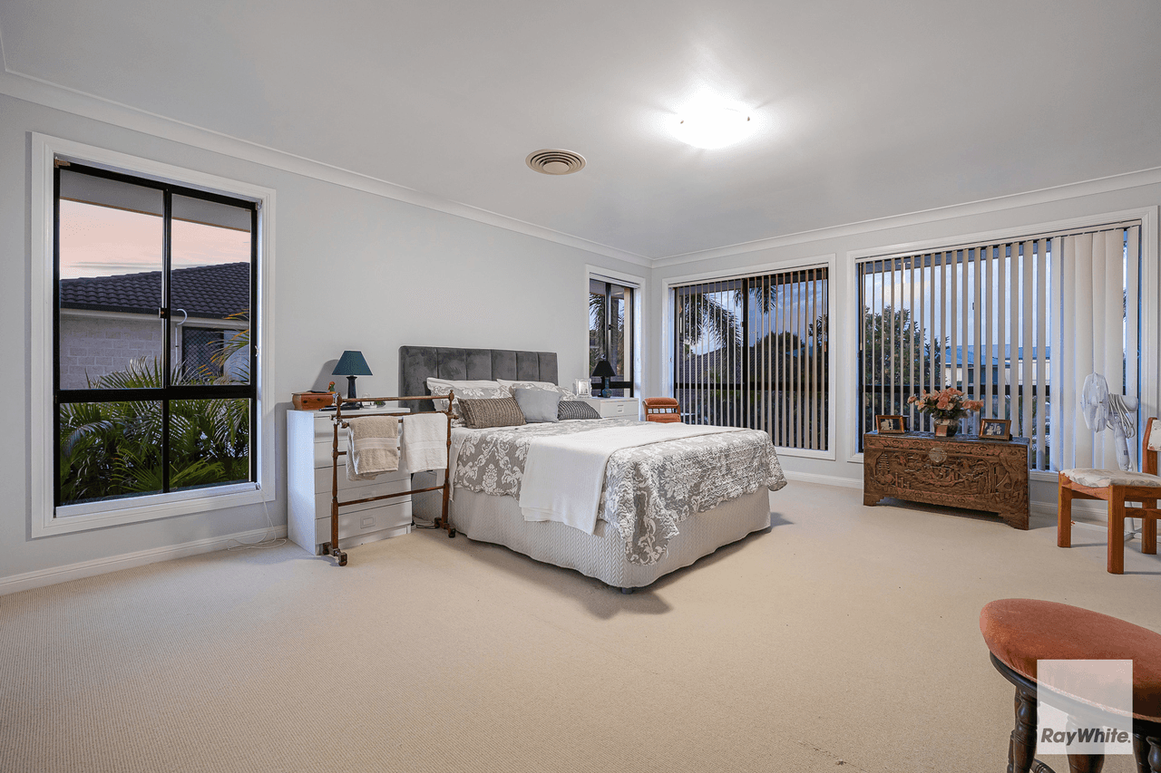 15 Wilohurst Drive, REDLAND BAY, QLD 4165