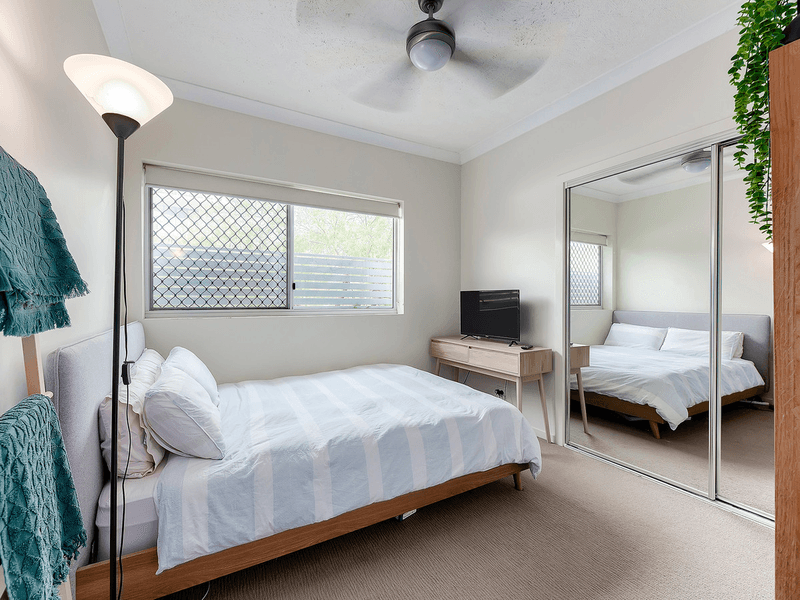 2/71 Thistle Street, LUTWYCHE, QLD 4030