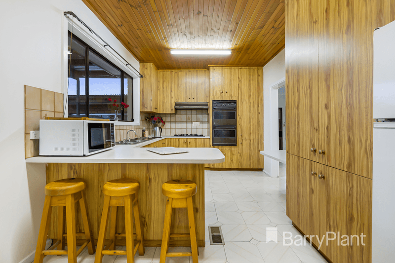 66 Stradbroke Drive, St Albans, VIC 3021